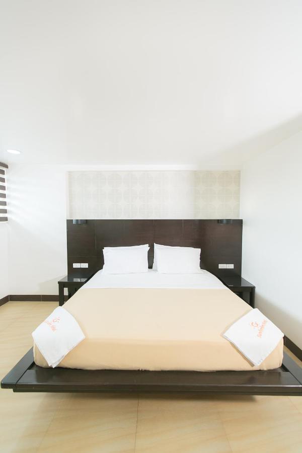 Sun Garden Hotel Tarlac Ngoại thất bức ảnh