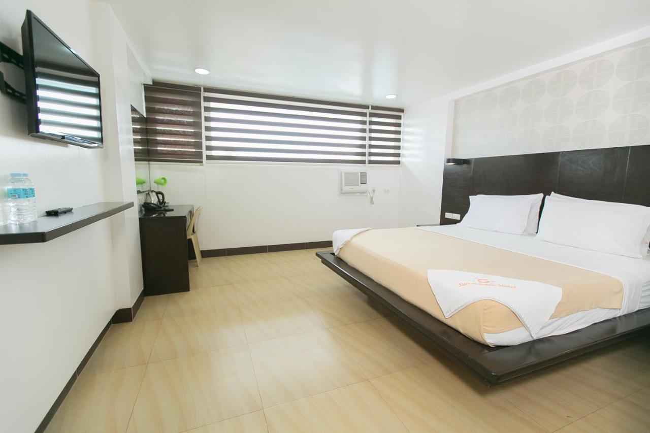 Sun Garden Hotel Tarlac Ngoại thất bức ảnh